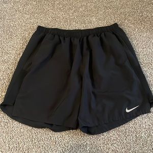 Men’s Nike Challenger Shorts 7” Inseam